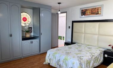 CASA EN VENTA EN JARDINES DE ZAVALETA, 4 RECÁMARAS, JARDÍN AMPLIO, GARAJE 4 AUTOS, PUEBLA