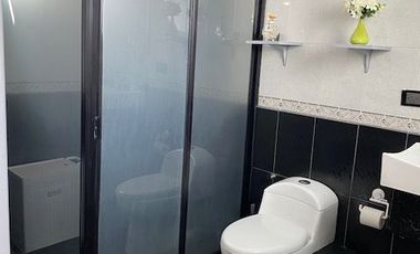 CASA EN VENTA EN JARDINES DE ZAVALETA, 4 RECÁMARAS, JARDÍN AMPLIO, GARAJE 4 AUTOS, PUEBLA