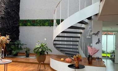 CASA EN VENTA EN JARDINES DE ZAVALETA, 4 RECÁMARAS, JARDÍN AMPLIO, GARAJE 4 AUTOS, PUEBLA