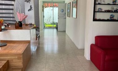 CASA EN VENTA EN JARDINES DE ZAVALETA, 4 RECÁMARAS, JARDÍN AMPLIO, GARAJE 4 AUTOS, PUEBLA