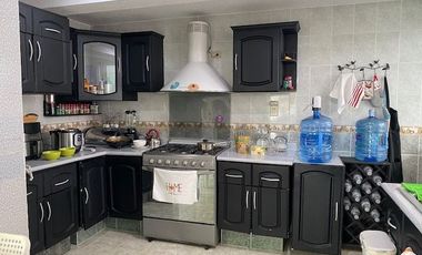 CASA EN VENTA EN JARDINES DE ZAVALETA, 4 RECÁMARAS, JARDÍN AMPLIO, GARAJE 4 AUTOS, PUEBLA