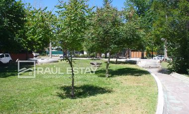 VENDEMOS Casa en muy buena Villa frente a plaza