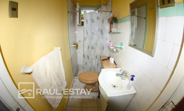 VENDEMOS Casa en muy buena Villa frente a plaza