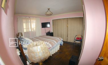 VENDEMOS Casa en muy buena Villa frente a plaza