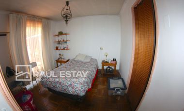 VENDEMOS Casa en muy buena Villa frente a plaza