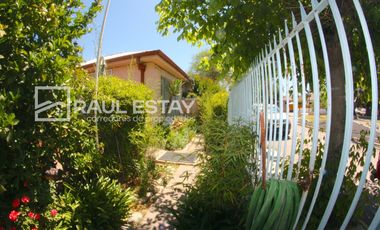 VENDEMOS Casa en muy buena Villa frente a plaza