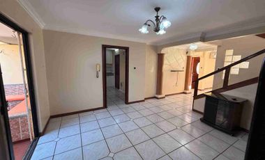 Vendo una Casa en la Urb. Álamos en Conjunto Santa FE