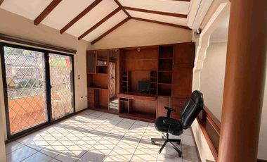 Vendo una Casa en la Urb. Álamos en Conjunto Santa FE