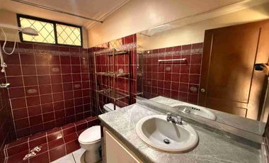 Vendo una Casa en la Urb. Álamos en Conjunto Santa FE