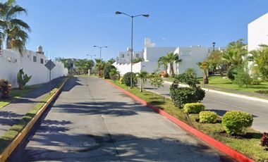 Casa En Venta En Solar de Naranjos Villas de Xochitepec Morelos