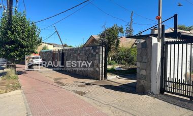 VENDEMOS Casa amplia en pleno centro