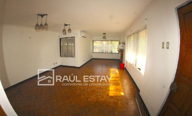 VENDEMOS Casa amplia en pleno centro