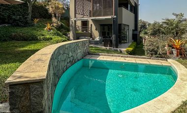 Linda Casa con Piscina propia, en el exclusivo Condominio Bosques de La Planicie.