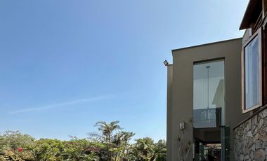 Linda Casa con Piscina propia, en el exclusivo Condominio Bosques de La Planicie.