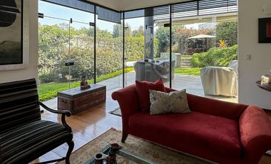 Linda Casa con Piscina propia, en el exclusivo Condominio Bosques de La Planicie.