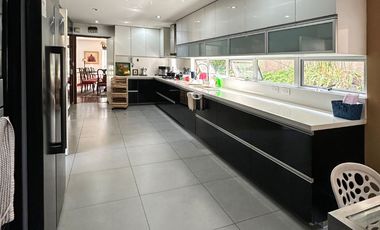 Linda Casa con Piscina propia, en el exclusivo Condominio Bosques de La Planicie.