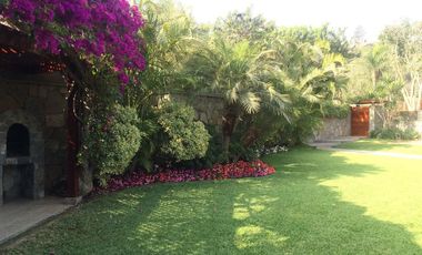 Casa de Una Planta, Super Iluminada, Exclusivo Condominio Lo Bosques de La Planicie.