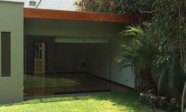 Casa de Una Planta, Super Iluminada, Exclusivo Condominio Lo Bosques de La Planicie.