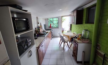 Vendo casa con gran terreno en Maipú