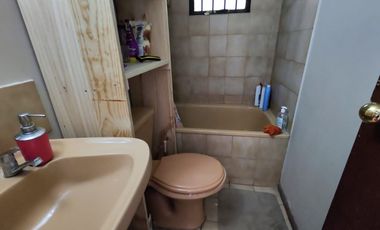 Vendo casa con gran terreno en Maipú