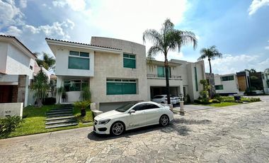 CASA EN RENTA VALLLE REAL