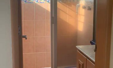 VENDO CASA FRENTE AL MAR CON VIGILANCIA Y ALBERCA