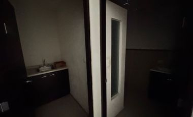 RENTO OFICINA CERCA DE PLAZA AMERICAS