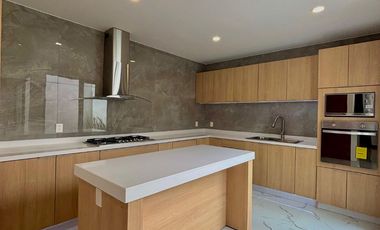 Casa en Venta Pachuca, privada de pocas casas con seguridad 24/7. Monterreal