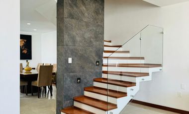 Casa en venta nueva en Pahcua 3 habitaciones, estudio y roof garden. Monterreal