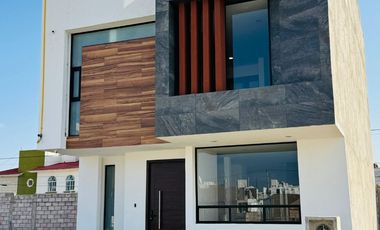 Casa en venta nueva en Pahcua 3 habitaciones, estudio y roof garden. Monterreal