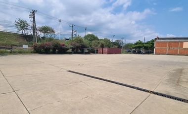 ALQUILO LOTE 2200 M2 ARROYOHONDO YUMBO VITRINA CORPORATIVA