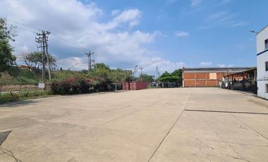 ALQUILO LOTE 2200 M2 ARROYOHONDO YUMBO VITRINA CORPORATIVA