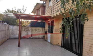 Hermosa Casa de Dos Pisos, 3 Dormitorios, 3 Baños, Villa el Sendero, Comuna de Quilicura.