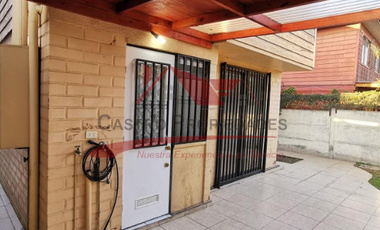 Hermosa Casa de Dos Pisos, 3 Dormitorios, 3 Baños, Villa el Sendero, Comuna de Quilicura.
