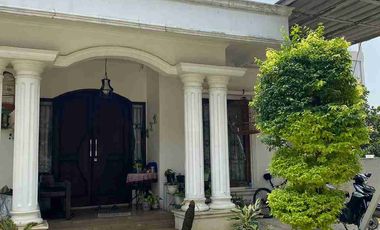 dijual rumah luas terawat