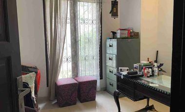 dijual rumah luas terawat