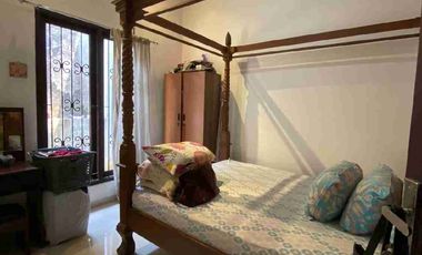 dijual rumah luas terawat