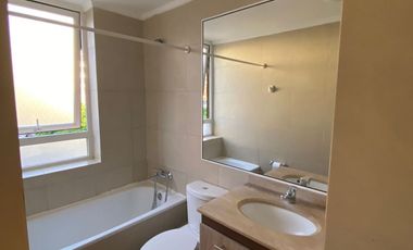 Departamento 2 dormitorios, 2 baños, estacionamiento y bodega