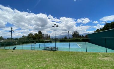 LINDA CASA DE ARRIENDO EN MIRAVALLE CUMBAYÁ!! VISTA!!