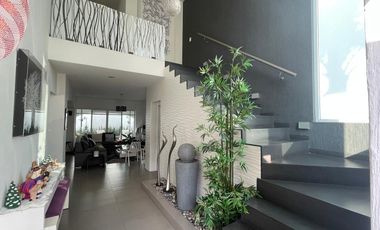 CASA EN VENTA JARDIN REAL ,EXCELENTE OPORTUNIDAD  EN UNA DE LAS ZONAS DE MAYOR PLISVALIA