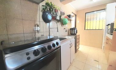 AV. COLOMBIA CON ENRIQUE OLIVARES, LA FLORIDA