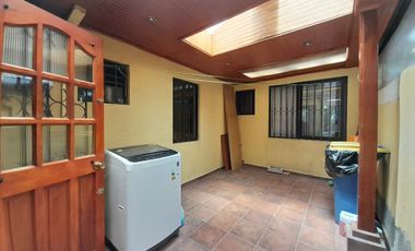 AV. COLOMBIA CON ENRIQUE OLIVARES, LA FLORIDA