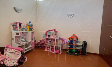 Casa en venta dentro de coto exclusivo en Ciudad Granja, Zapopan