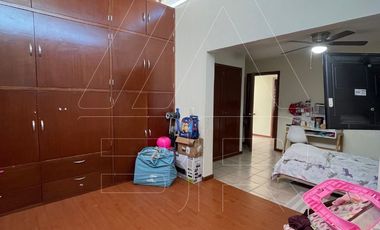 Casa en venta dentro de coto exclusivo en Ciudad Granja, Zapopan
