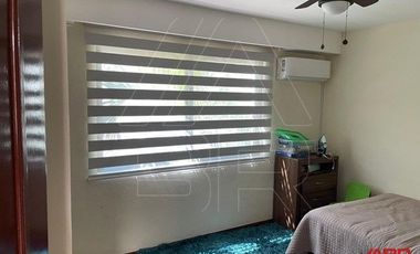 Casa en venta dentro de coto exclusivo en Ciudad Granja, Zapopan