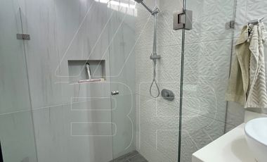 Casa en venta dentro de coto exclusivo en Ciudad Granja, Zapopan