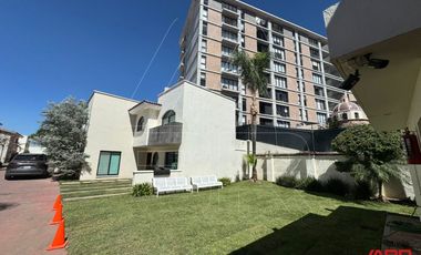 Casa en venta dentro de coto exclusivo en Ciudad Granja, Zapopan