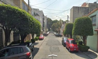 Casa con Local Comercial en Vértiz Narvarte