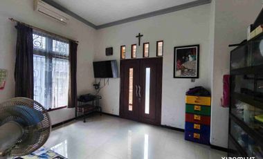 Rumah Siap Huni 565 m² + Bangunan Joglo – Hanya 2 Menit dari Stadion Manahan, Sumber Banjarsari Surakarta – SHM