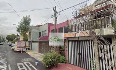 CASA EN REMATE JARDIN BALBUENA VENUSTIANO CARRANZA CERCA DE METRO MOCTEZUMA